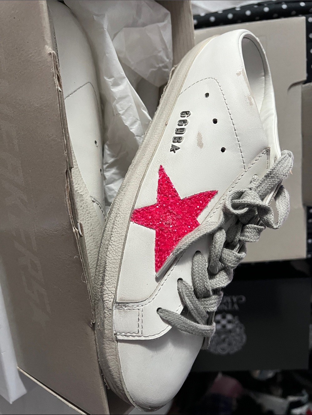 Golden Goose White Leather Low-Top Sneaker with Pink Star